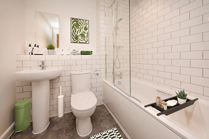 2 Bedroom Duplex To Rent In Deansgate Gardens, Central Street, Bolton, Greater Manchester, BL1
