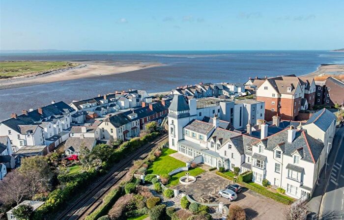 2 Bedroom Flat For Sale In Station Road, Deganwy, LL31