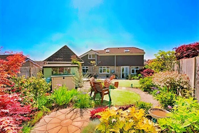 4 Bedroom Semi-Detached Bungalow For Sale In Beckenham Drive, Allington, Maidstone, ME16