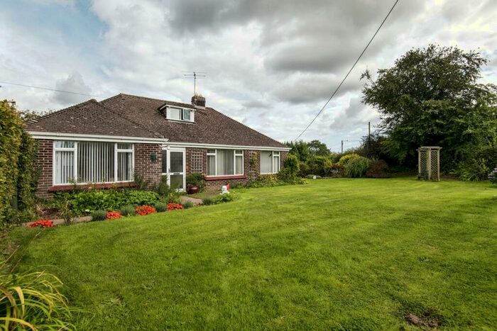 3 Bedroom Detached Bungalow For Sale In Whitford Road, Kilmington, EX13