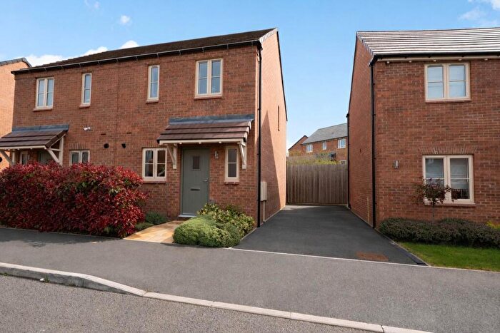 2 Bedroom House For Sale In Broadleaf Road, Lutterworth, LE17