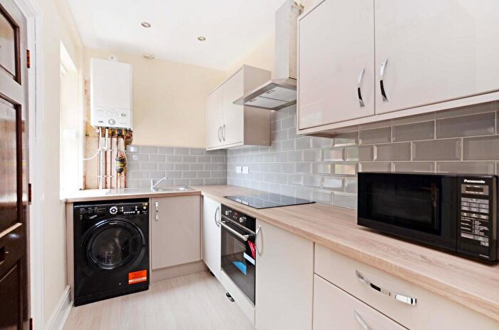3 Bedroom House To Rent In Edmund Road, Sheffield, S2