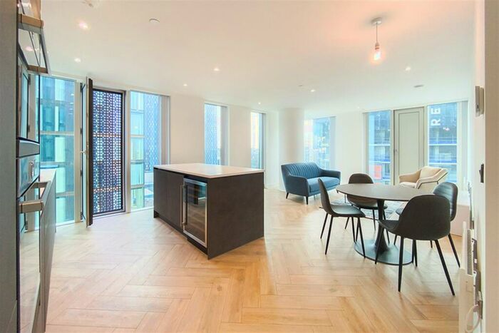 2 Bedroom Apartment To Rent In Elizabeth Tower, M15