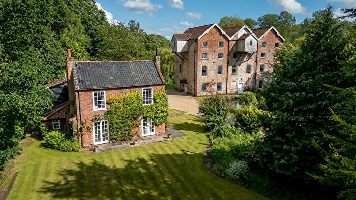 5 Bedroom Detached House For Sale In Oxnead, Norwich, NR10