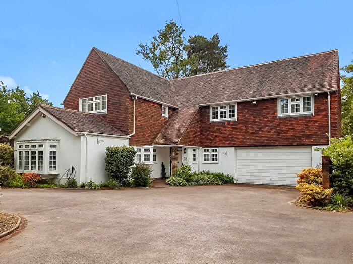 5 Bedroom Detached House For Sale In Chilworth Road, Chilworth, Southampton, Hampshire, SO16