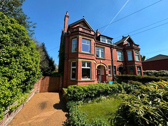 7 Bedroom Semi-Detached House For Sale In Arundale Avenue, Whalley Range, M16