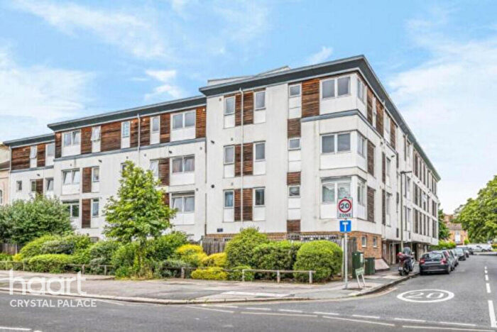 2 Bedroom Apartment For Sale In Weighton Road, London, SE20