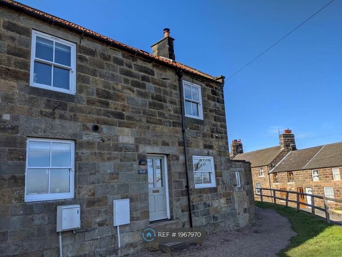3 Bedroom Semi-Detached House To Rent In The Mitre, Whitby, YO21