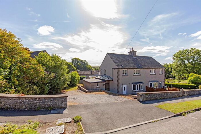 3 Bedroom Semi-Detached House For Sale In Pinfold Road, Tideswell, Buxton, SK17