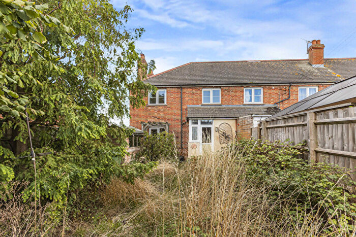 3 Bedroom End Of Terrace House For Sale In Challow, Faringdon, SN7