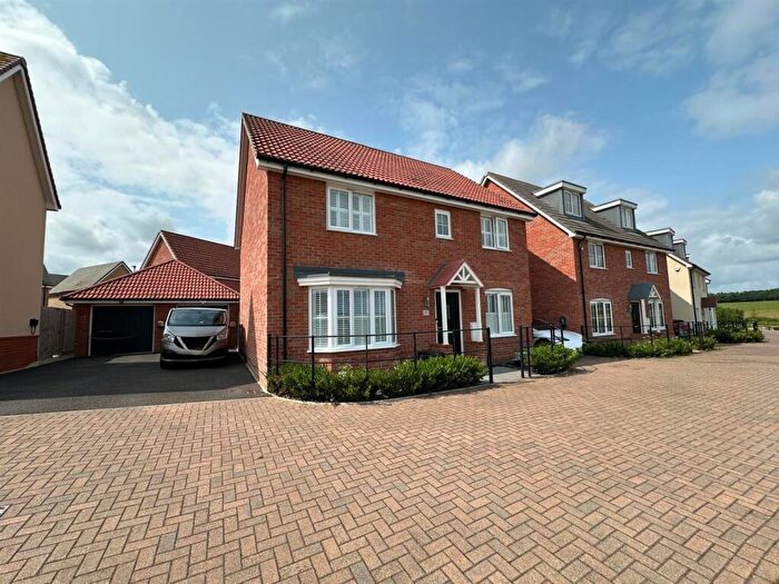 4 Bedroom Detached House For Sale In Keyes Close, Stowmarket, IP14