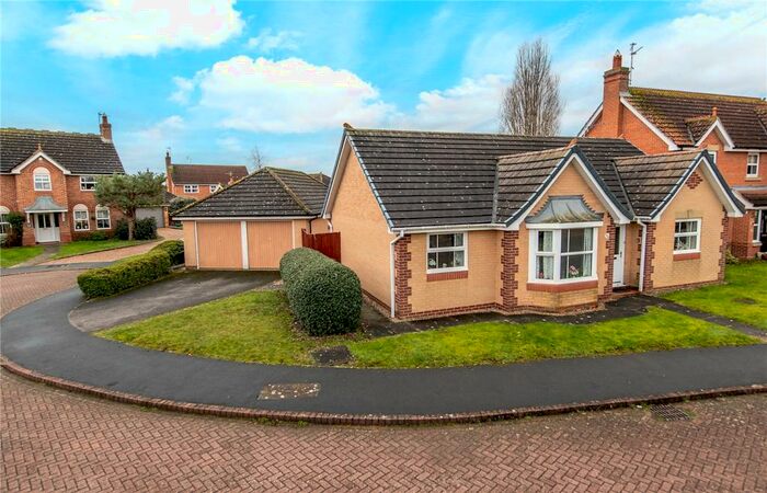 2 Bedroom Bungalow For Sale In Burns Crescent, Sleaford, NG34