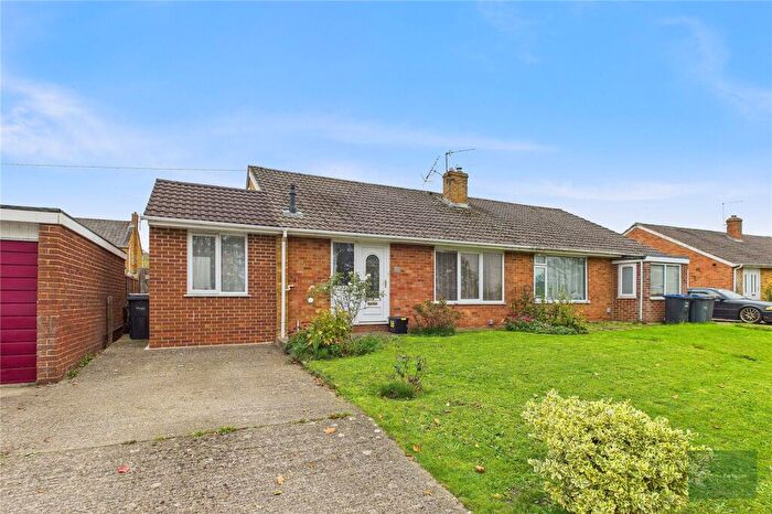 2 Bedroom Bungalow For Sale In Seymour Road, Trowbridge, BA14