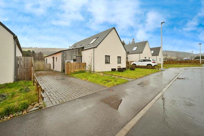3 Bedroom Bungalow For Sale In Carn Glas, Lewiston, Drumnadrochit, Inverness, IV63