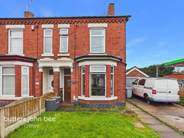 3 Bedroom Semi Detached House For Sale In Bradfield Road, Crewe, CW1