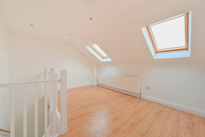 3 Bedroom Terraced House To Rent In Hatherley Road, Walthamstow, London, E17