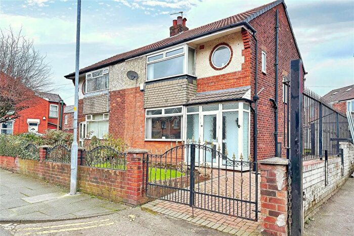 3 Bedroom Semi Detached House For Sale In Herries Street, Ashton-under-Lyne, Greater Manchester, OL6