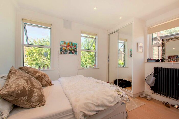 3 Bedroom Maisonette To Rent In Littlebury Road, Clapham High Street, London, SW4