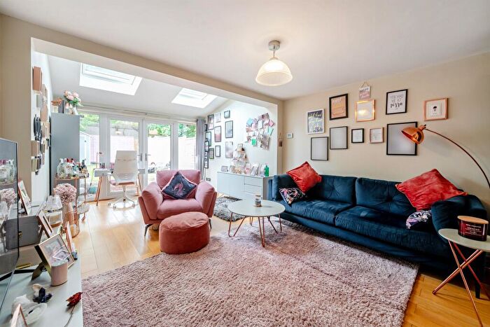 2 Bedroom Terraced House For Sale In Bell View, St. Albans, AL4