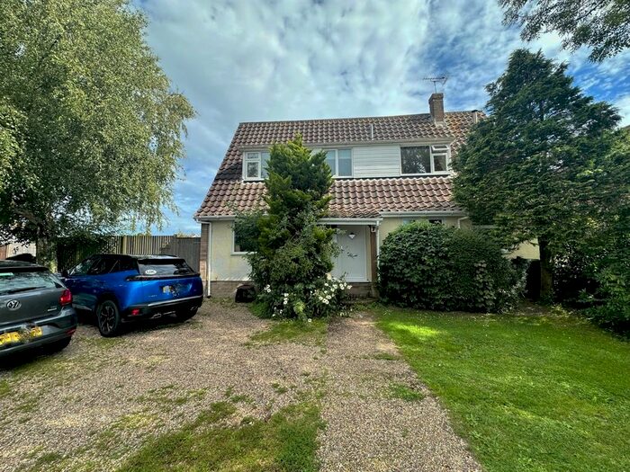 4 Bedroom Property To Rent In Swan Lane, Sellindge, Ashford, TN25