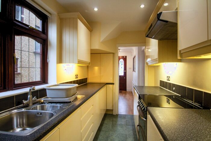 3 Bedroom Semi-Detached House To Rent In Hanover Gardens, Hainault, Essex, IG6