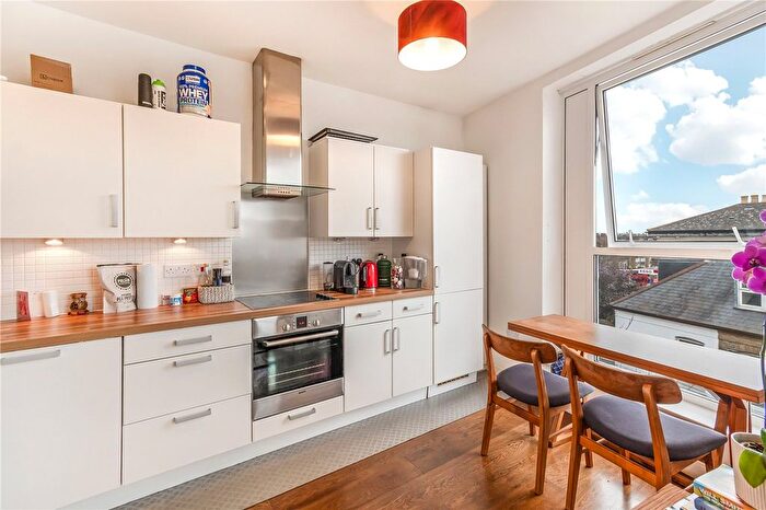 1 Bedroom Flat To Rent In East Dulwich Road, East Dulwich, London, SE22