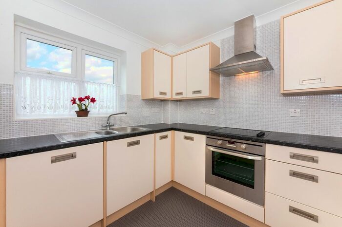 2 Bedroom Flat For Sale In Ringstone, Duxford, Cambridge CB22