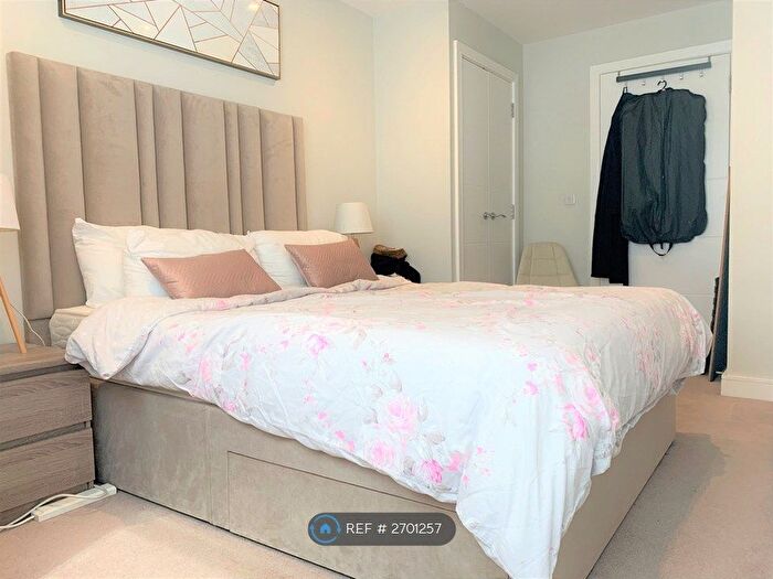 1 Bedroom Flat To Rent In Dwight Road, Watford, WD18