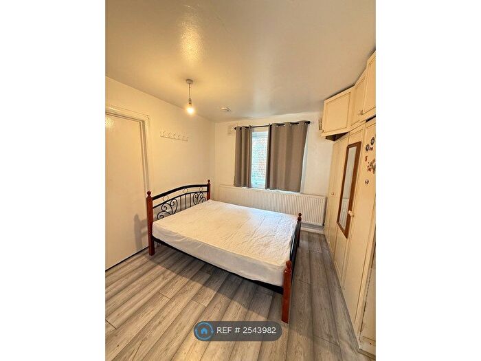 1 Bedroom Flat To Rent In Heston, Heston, TW5