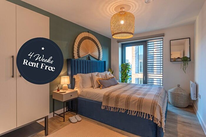 3 Bedroom Flat To Rent In Flat, Pall Mall, Liverpool, Merseyside, L3