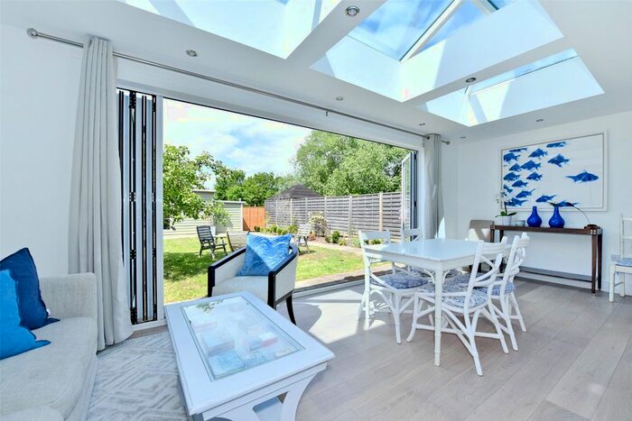 3 Bedroom Terraced House For Sale In Fifield Road, Fifield, Maidenhead, Berkshire, SL6