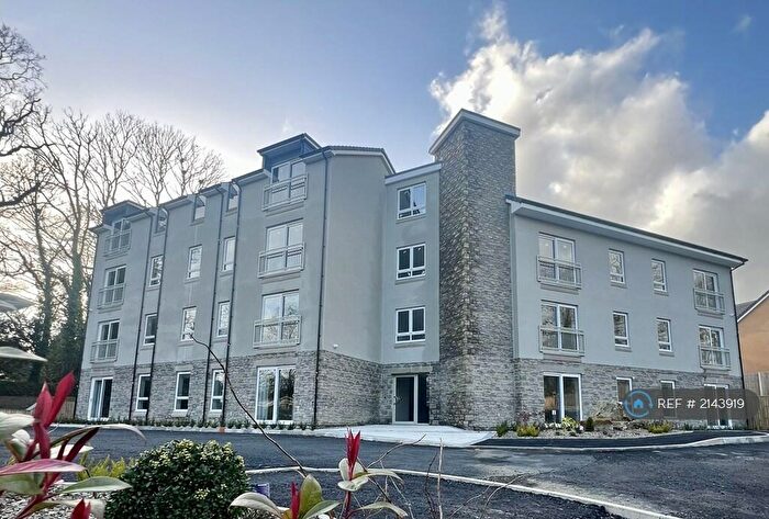 2 Bedroom Flat To Rent In Bronwydd Road, Carmarthen, SA31