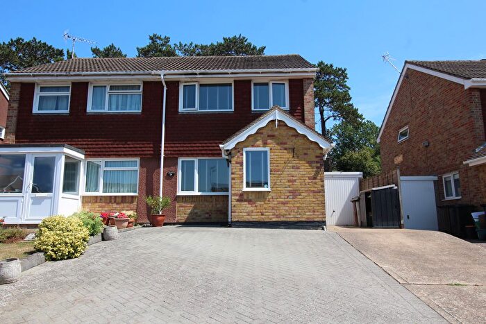 3 Bedroom Semi Detached House For Sale In Cherwell Close, Tonbridge, TN10