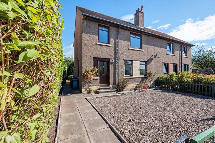 3 Bedroom Semi Detached House For Sale In Ballantrae Road, Dundee, DD4