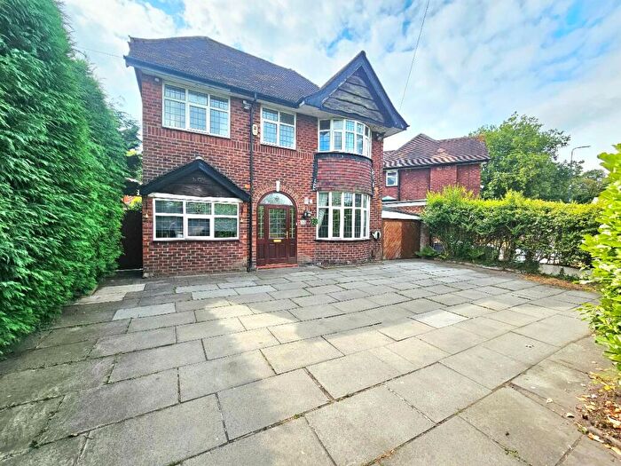 5 Bedroom Detached House For Sale In Washway Road, Sale, M33