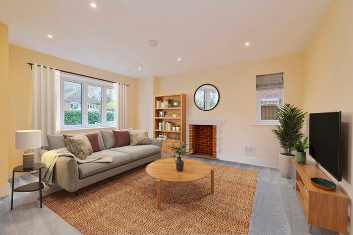 4 Bedroom Detached House For Sale In The Ridgeways, Baydon, Marlborough, SN8