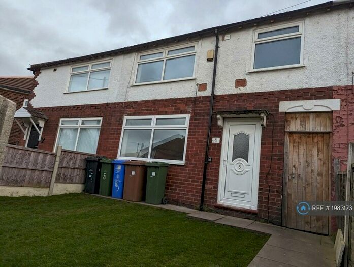 3 Bedroom Terraced House To Rent In Short Avenue, Droylsden, Manchester, M43