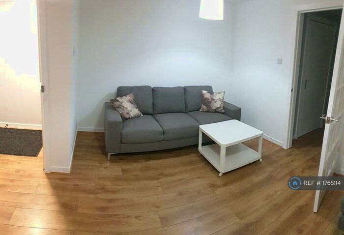 2 Bedroom Flat To Rent In Sandaig Road, Glasgow, G33