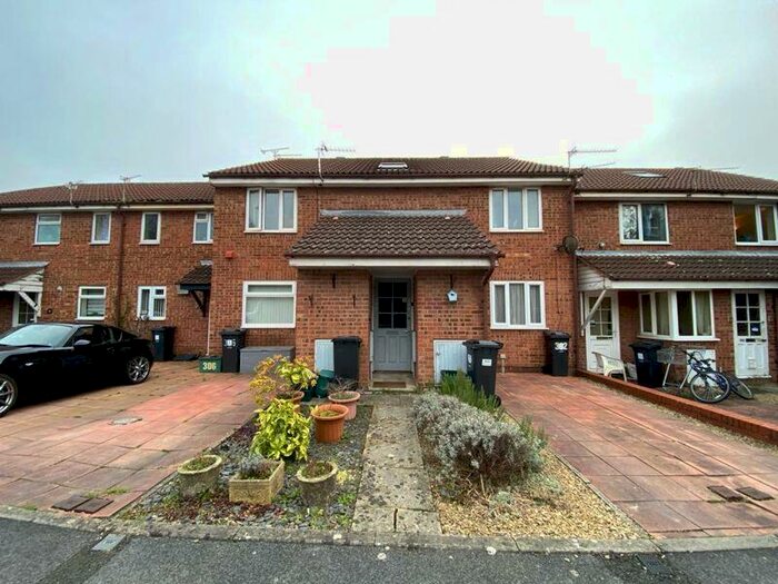 1 Bedroom Flat To Rent In Oaktree Crescent, Bristol, BS32