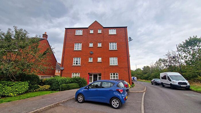 2 Bedroom Flat To Rent In Massingham Park, Taunton, TA2