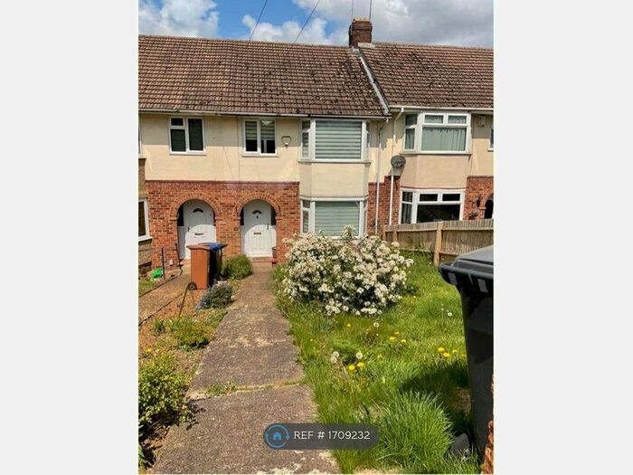 3 Bedroom Terraced House To Rent In Rothersthorpe Road, Northampton, NN4