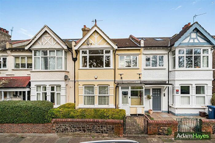 3 Bedroom Terraced House For Sale In Briarfield Avenue, Finchley, N3