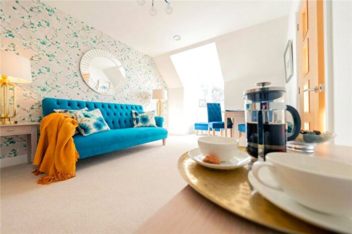 1 Bedroom Retirement Property To Rent In Birch Place, Dukes Ride, Crowthorne, Berkshire, RG45