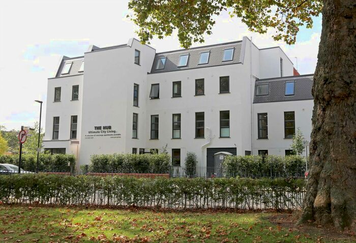 Semi-Detached House To Rent In Hampden Road, Turnpike Lane, N8