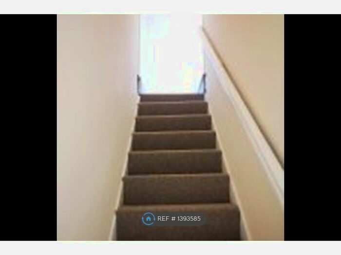 3 Bedroom Terraced House To Rent In Albany Road, Reading, RG30