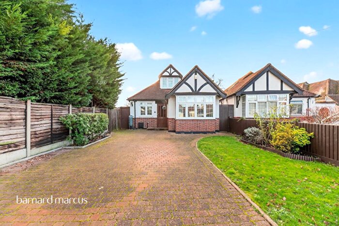 3 Bedroom Detached Bungalow For Sale In The Warren, Worcester Park, KT4