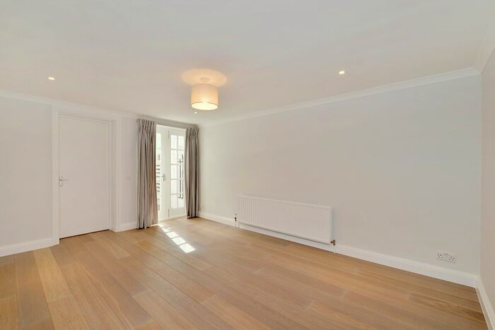 1 Bedroom Flat To Rent In Sloane Street, London, SW1X