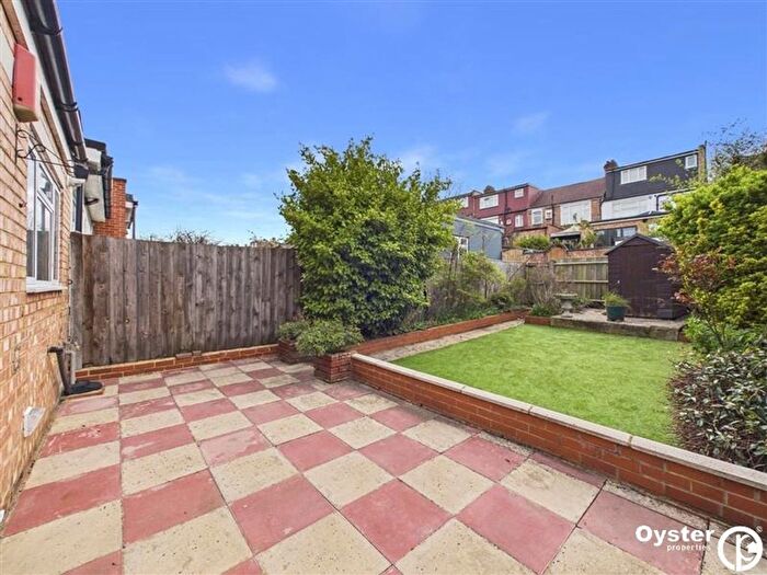 3 Bedroom Terraced House For Sale In Lower Maidstone Road, London, N11