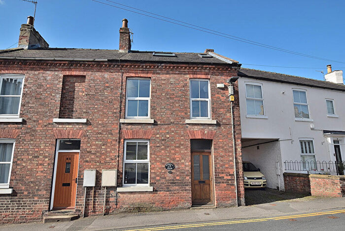 3 Bedroom Terraced House For Sale In Hurgill Road, Richmond, DL10