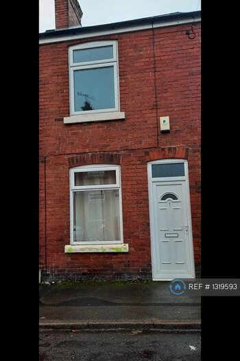 2 Bedroom End Of Terrace House To Rent In Hawthorne Street, Chesterfield, S40